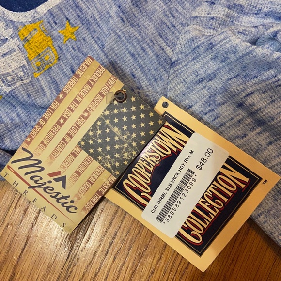 MLB Cubs Hooded Long Sleeve Shirt - Picture 4 of 4